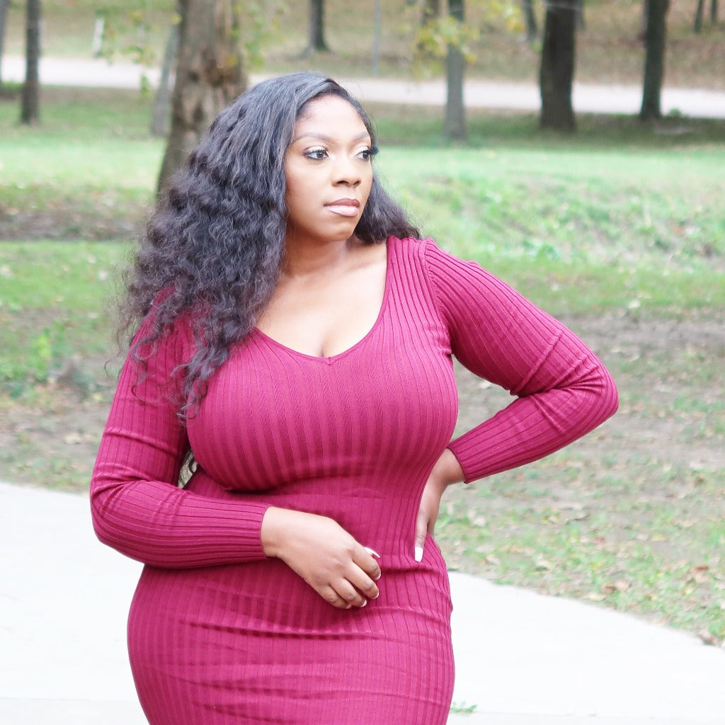 maxi sweater dress long sleeve in the color red curvy woman outfit at park close up